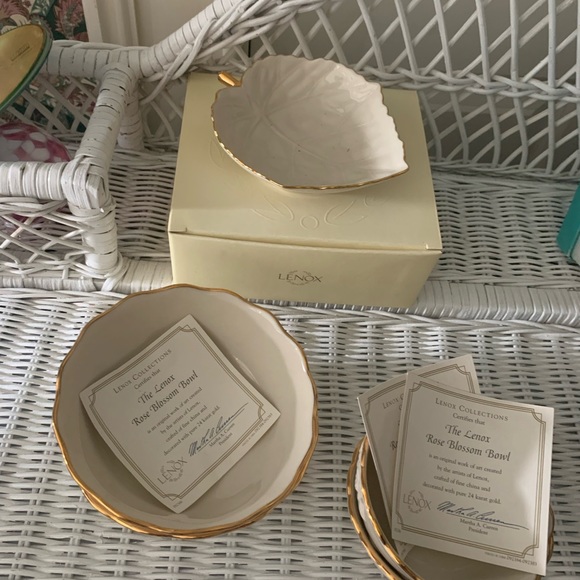 Vintage Items - Picture 5 of 14